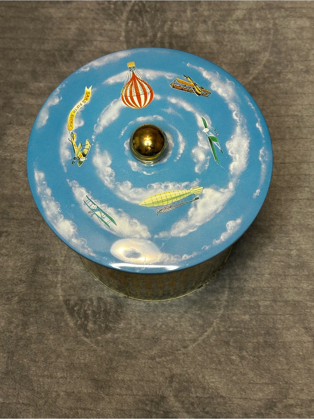 Saks Fifth Avenue Cookie Tin - Vintage - Pre-Owned Collectible (Empty) 6" High - Picture 2 of 7